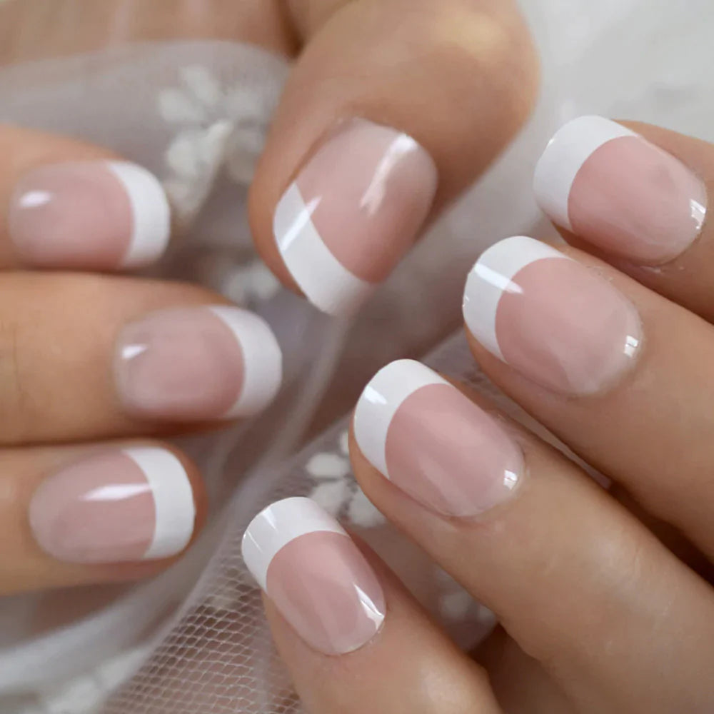 Short Round Classy HOT French Tips L5607